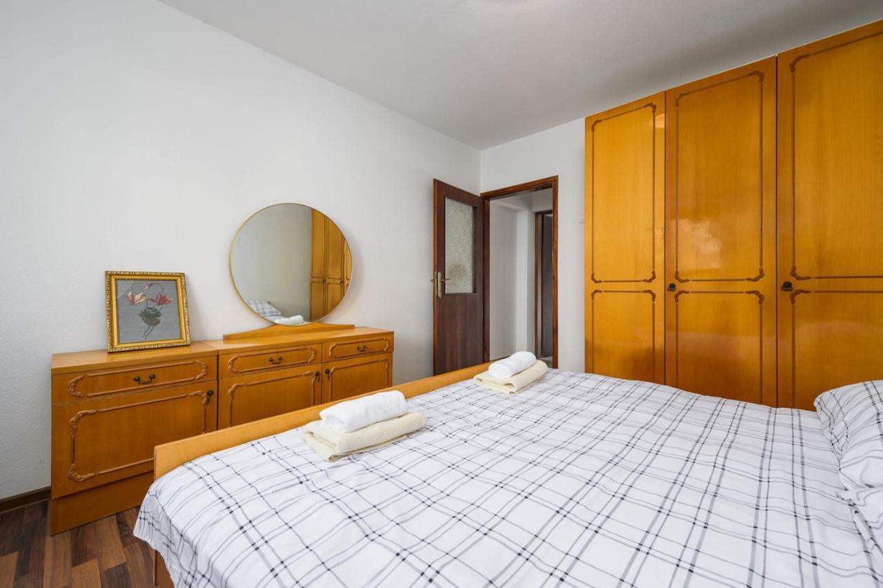 House With Apartments Mila Умаг Екстериор снимка