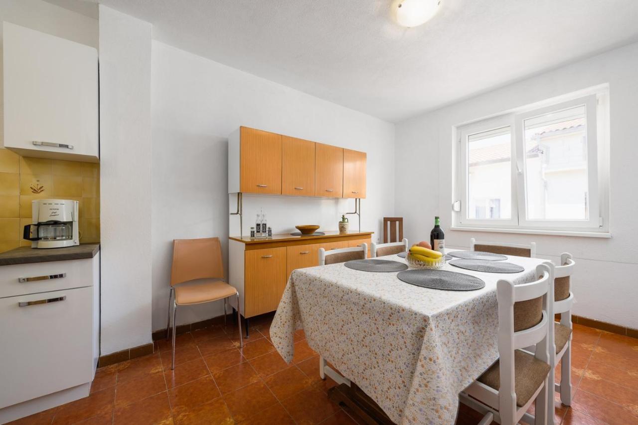 House With Apartments Mila Умаг Екстериор снимка