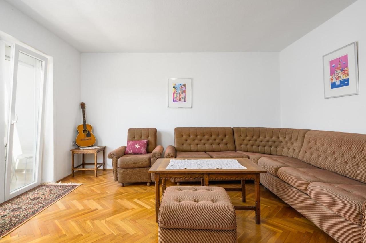 House With Apartments Mila Умаг Екстериор снимка