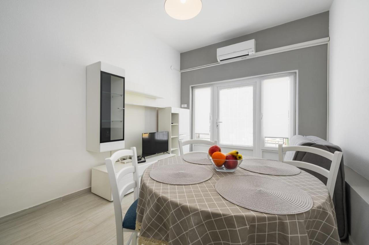 House With Apartments Mila Умаг Екстериор снимка